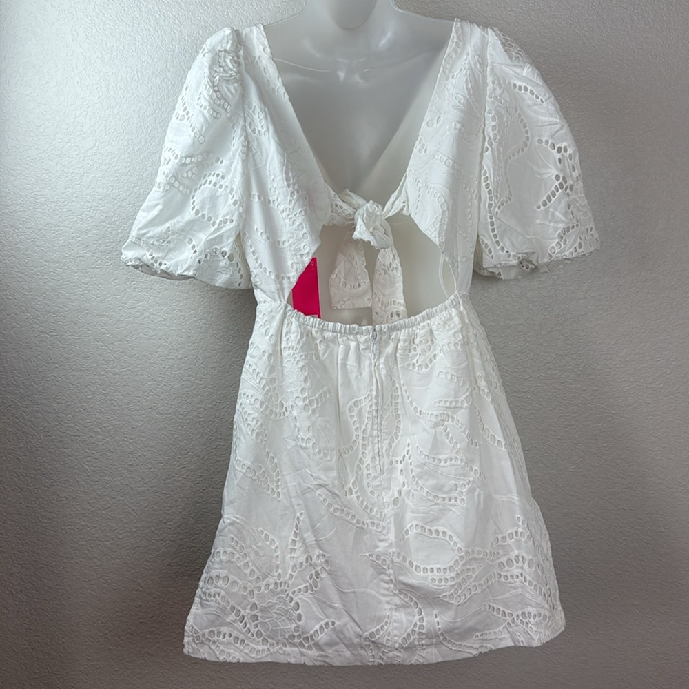 Lilly Pulitzer Celestina V-Neck Romper In Resort White Eyelet Size 6 NWT - Picture 5 of 12